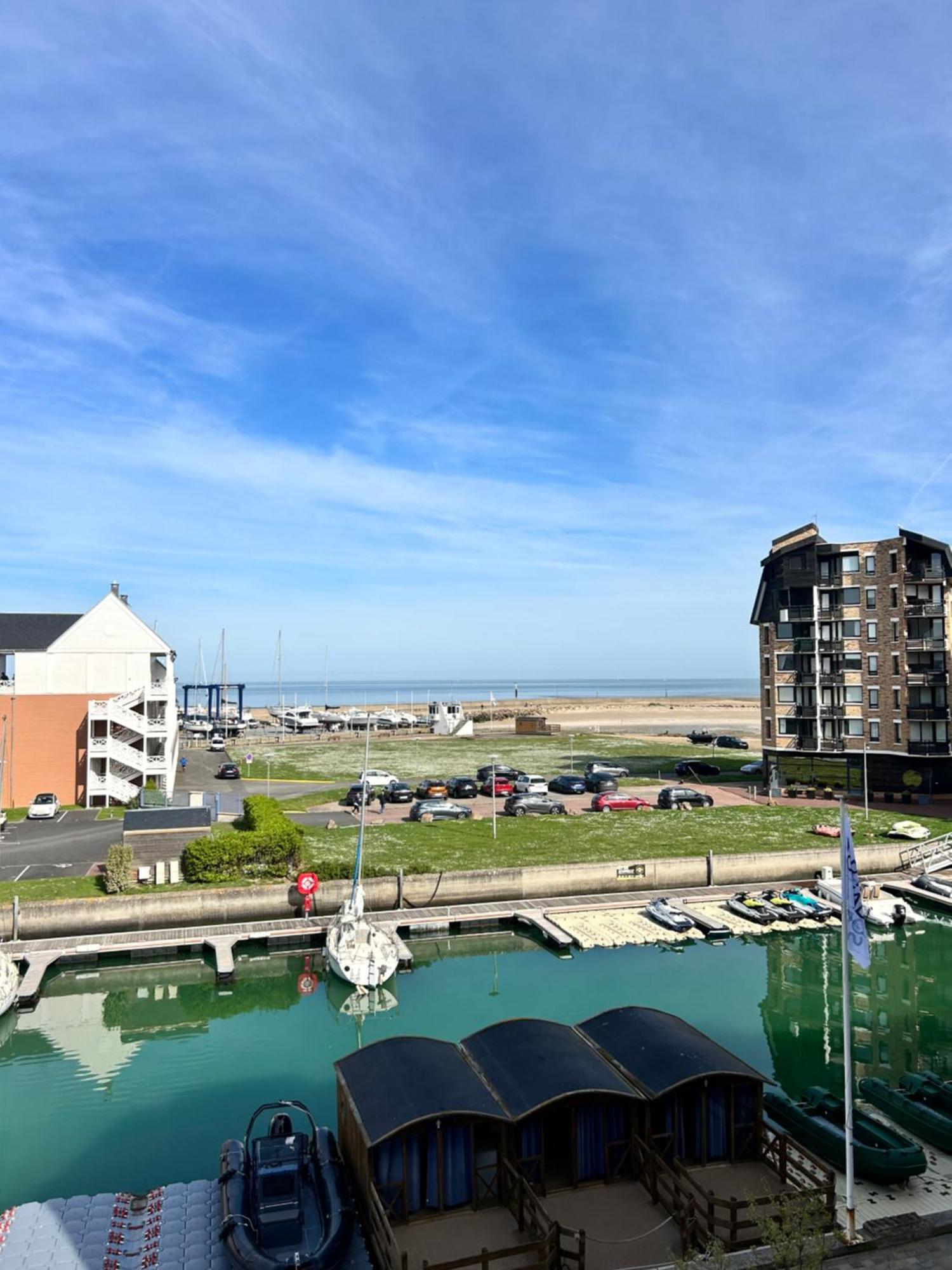 La Marina-Studio, Vue Mer Avec Balneo Deauville Exteriör bild